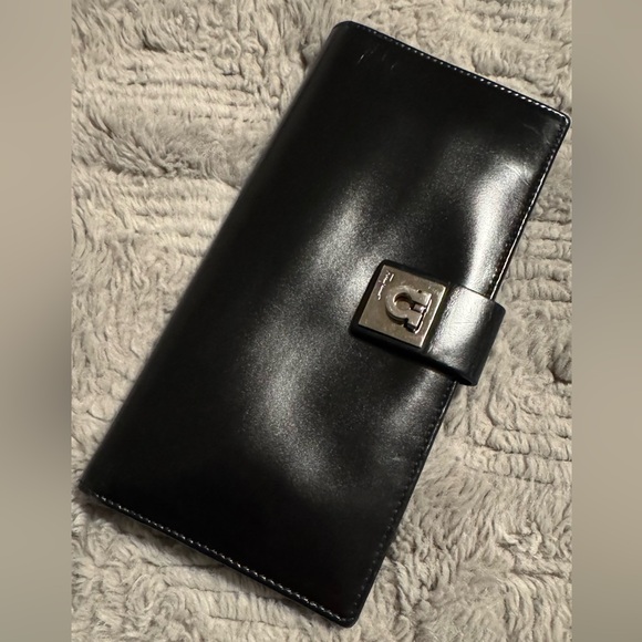 Salvatore Ferragamo Long BLack Leather Wallet - Picture 3 of 13